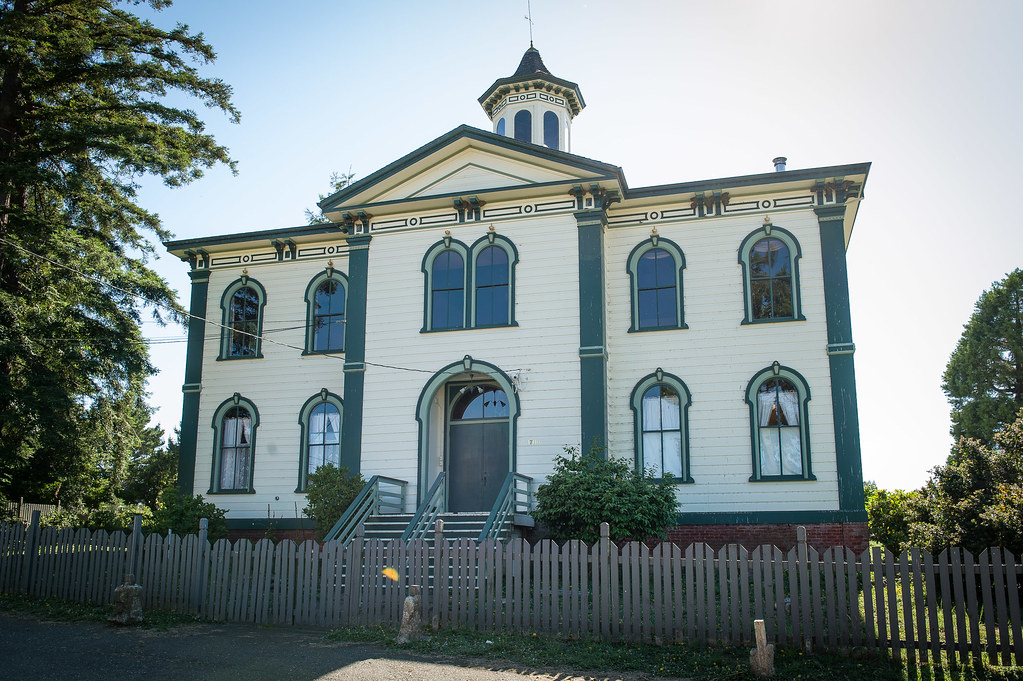The Birds Schoolhouse The Birds Schoolhouse original ima… Flickr