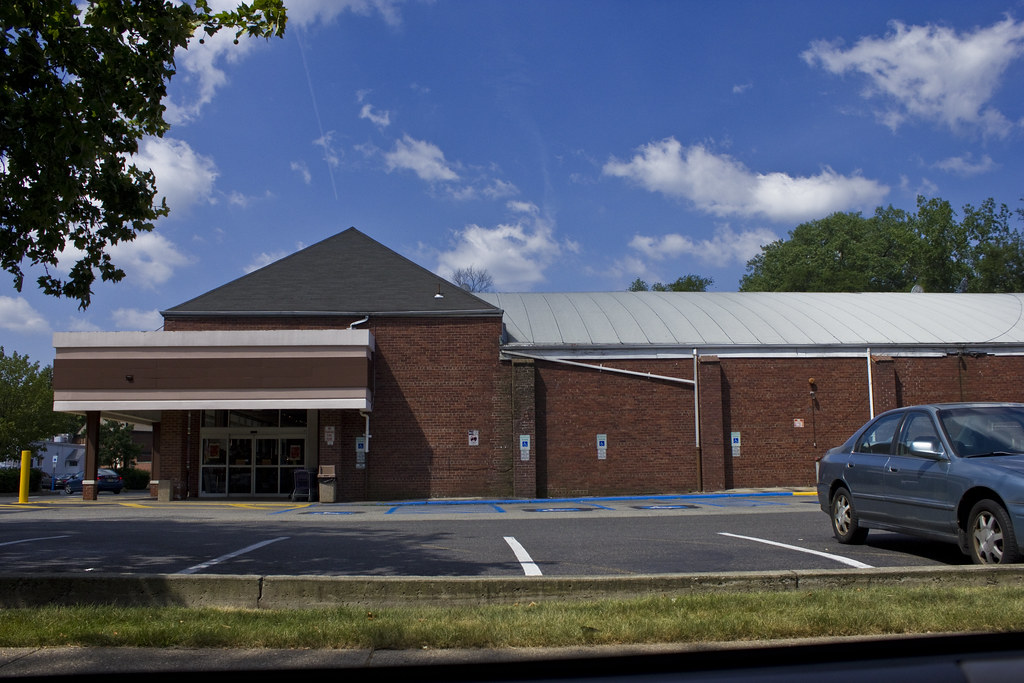 Former A&P Westwood, NJ Still Houses A&P's Best Cellars Li… Flickr
