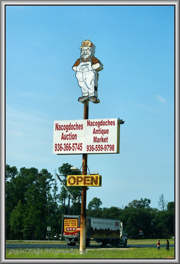 Nacogdoches Auction & Antique Market New auction house sta… Flickr