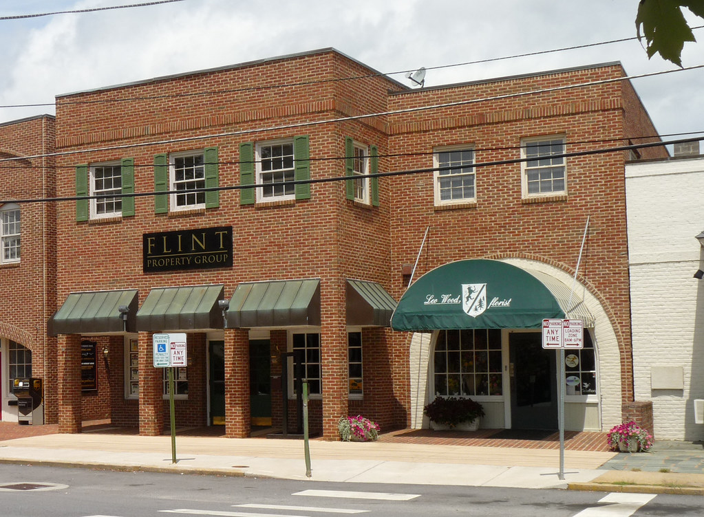 former Thornhill Grocery in Lynchburg, Virginia The left s… Flickr