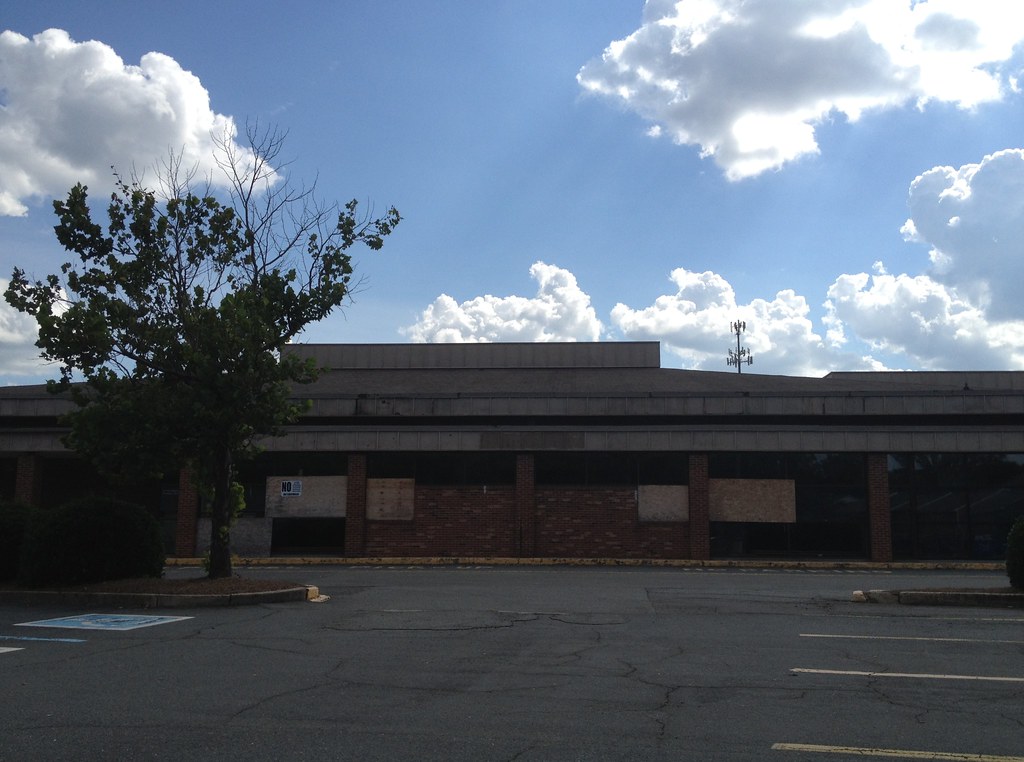 Harris Teeter Providence Square Charlotte, NC 1 Mike Kalasnik Flickr