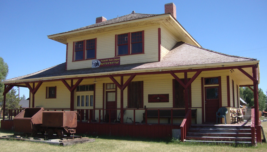 Old Oregon Shortline Railroad Depot (Fairfield, Idaho) Flickr