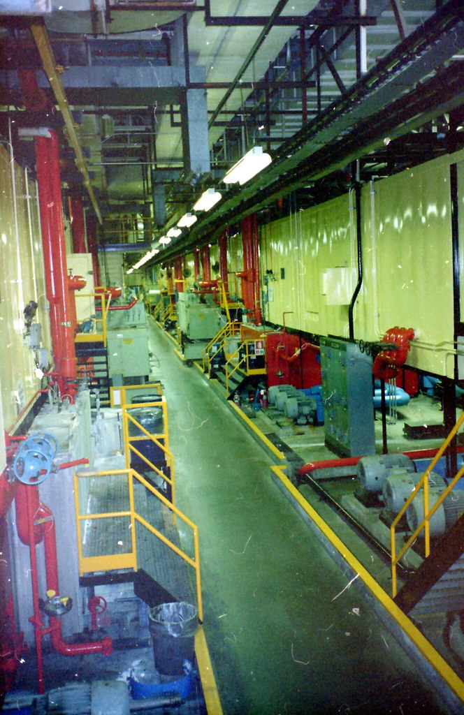 GM Canada,Oshawa Paint Shop 1995. Old 35 mm neg. reidbrand Flickr
