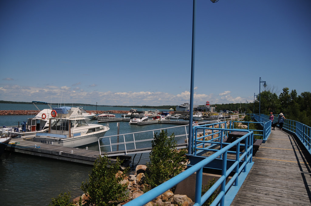 Boardwalk, Richards Landing wintorbos Flickr