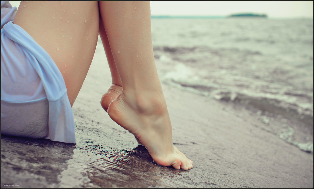 wet feet | Beautiful young girl's feet | Aleksey Yepanchintcev | Flickr