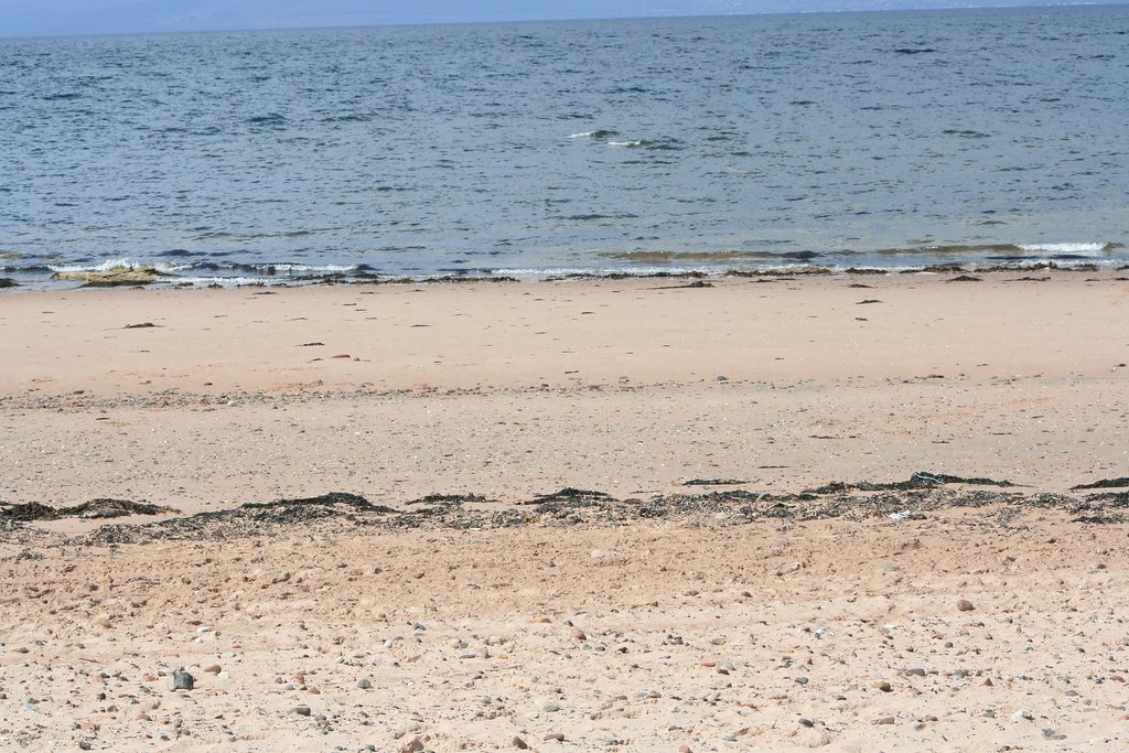 Beach Between Ardrossan & Seamill John McIntyre Flickr