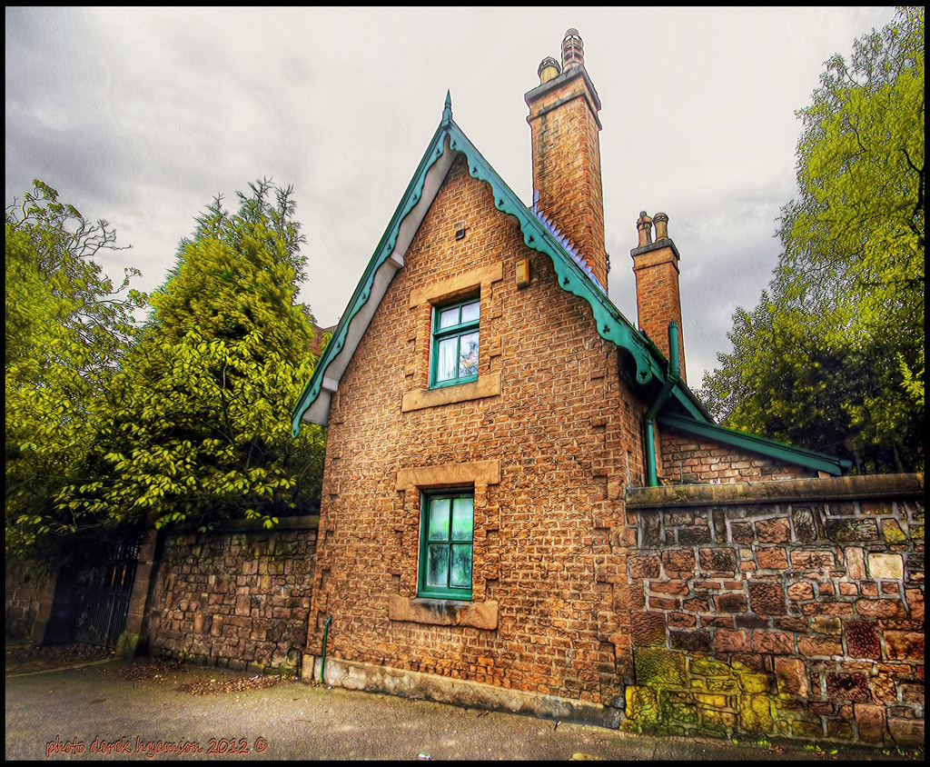 ALDER ROAD I've passed this thousands of time and never no… Flickr