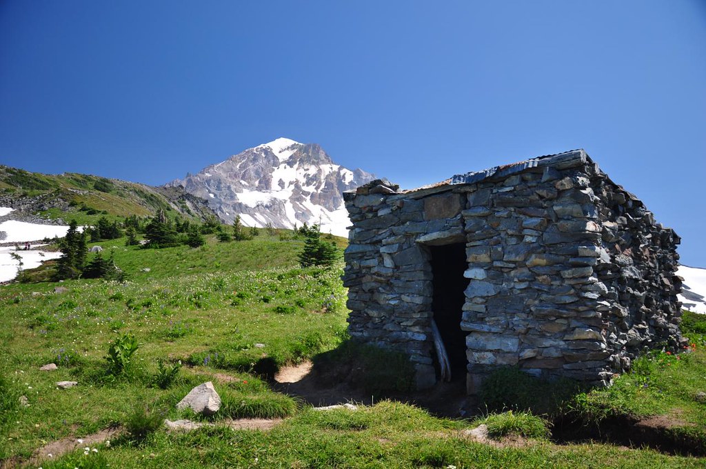 McNeil Point shelter The historic McNeil Point shelter and… Flickr