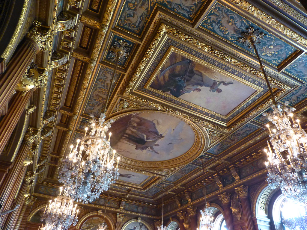 Salon Bertrand, au plafond, trois peintures représ… Flickr