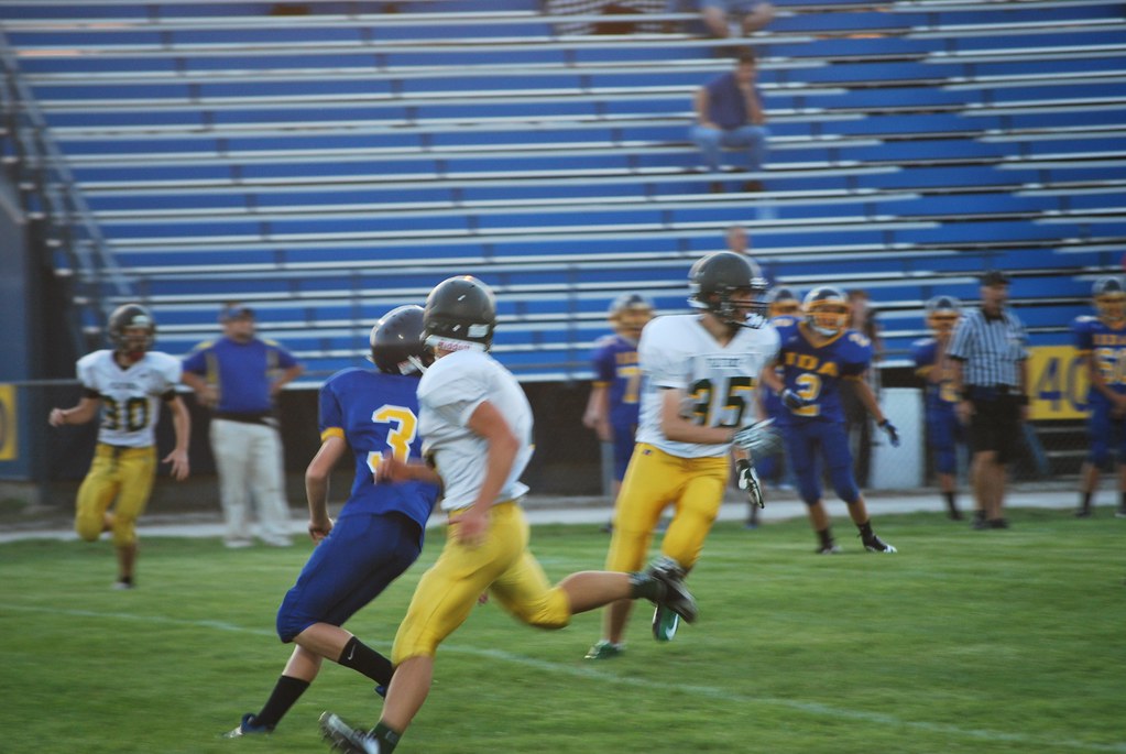 Flat Rock v. Ida Football Bill Rice Flickr