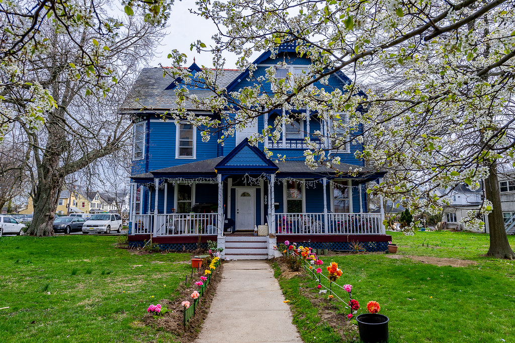 Downtown, Long Branch, New Jersey Beautiful blue house. Flickr