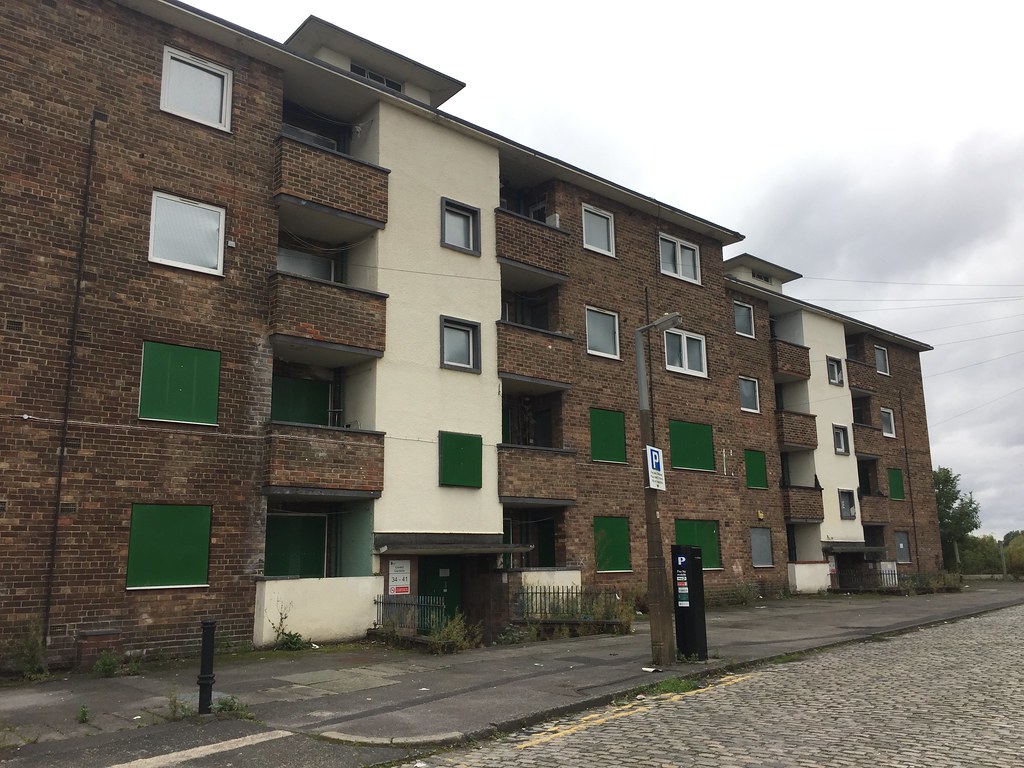 Derelict housing, Covent Gardens, Stockport IMG_4916 Flickr