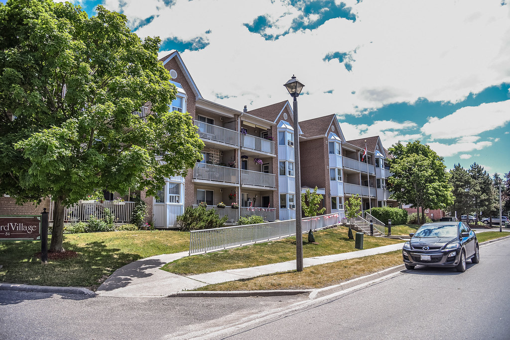 Oxford Village 84 Oakridge Court, Holland Landing, Ontario… Flickr