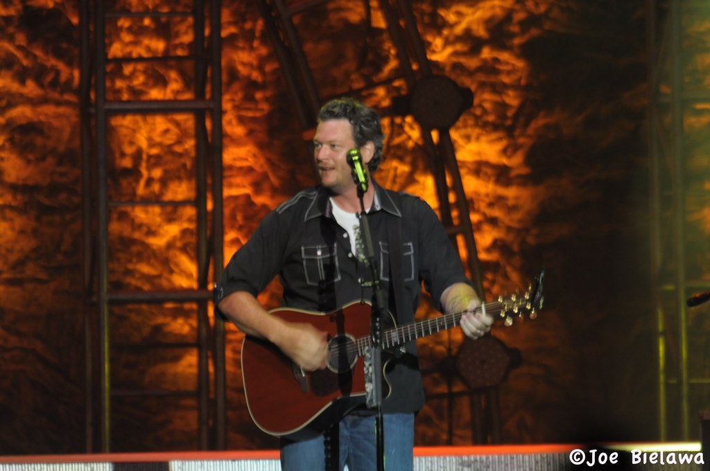 Blake Shelton DSC_01948.25.12 Joe Bielawa Flickr