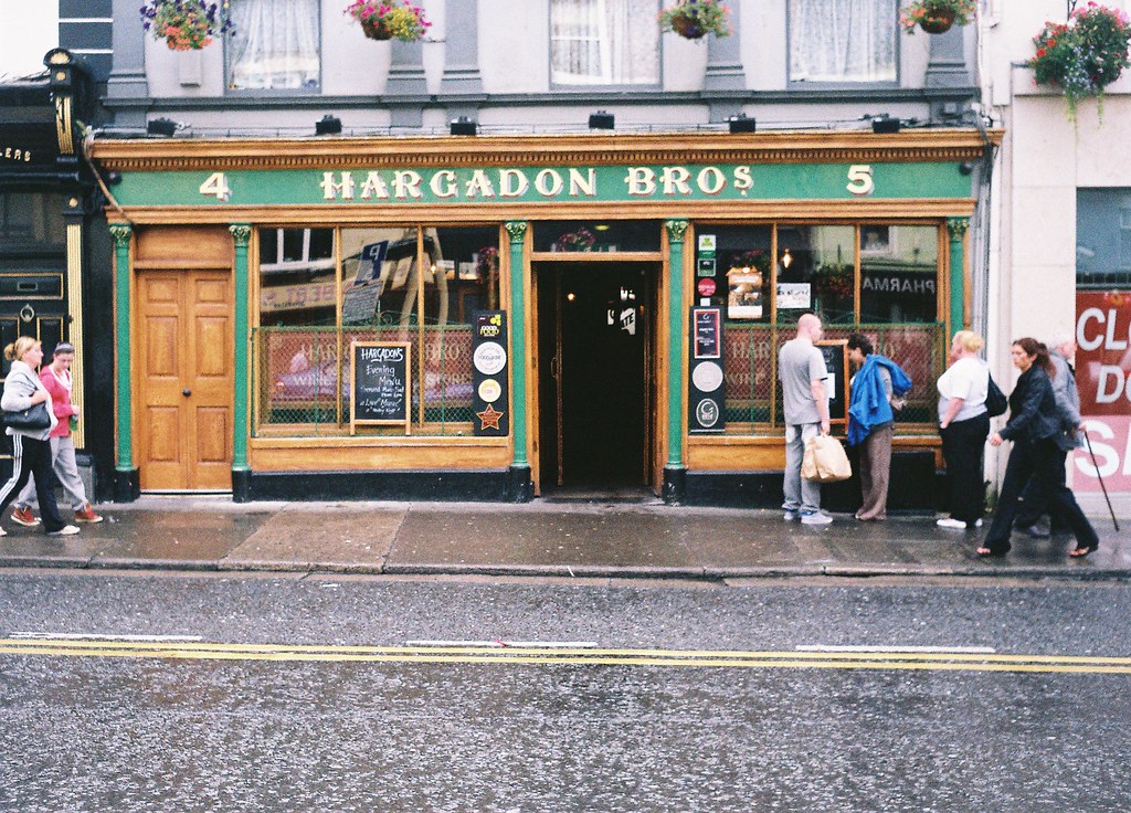 Traditional Irish pub O'Connell Street, Sligo, Ireland. Th… Flickr