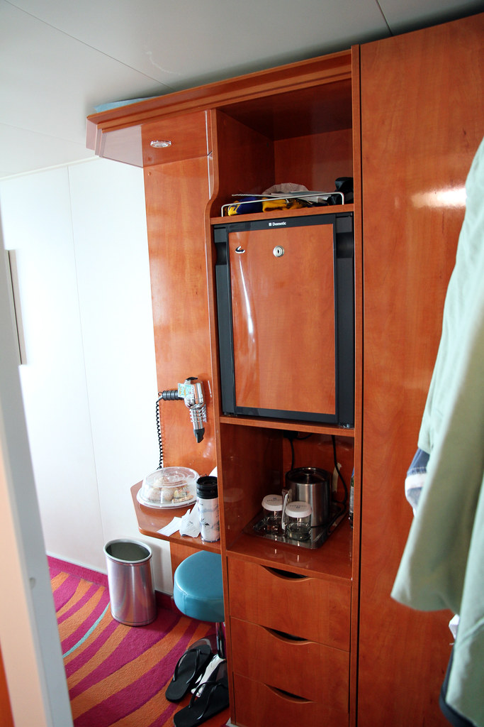 Norwegian Pearl Minibar, Ice Bucket, Drawers Miss Shari Flickr