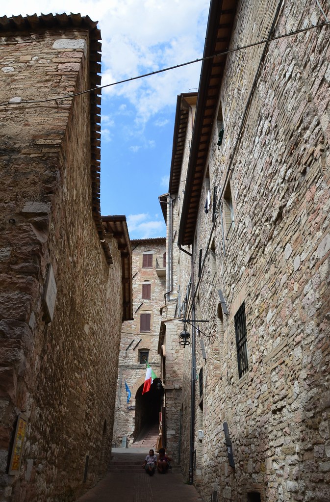 Lane in Assisi (5) Richard Mortel Flickr