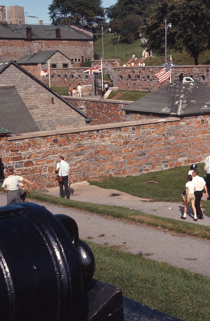 Fort de l'île SainteHélène, juin 1966 VM94AD35009 Archives de la