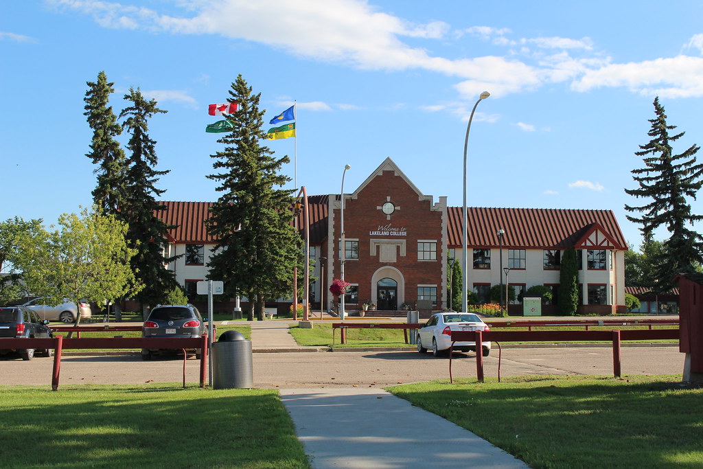 Vermilion, Alberta Photos of the town of Vermilion, Albert… Flickr