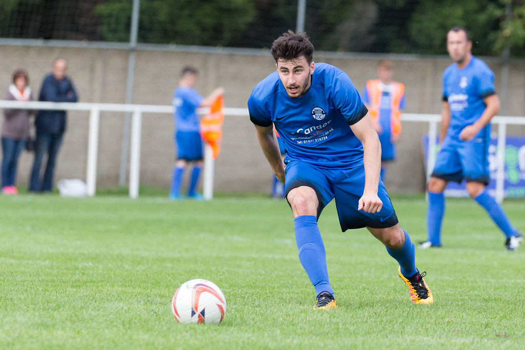 Hemsworth Miners Welfare VS Bottesford Town Image from Hem… Flickr