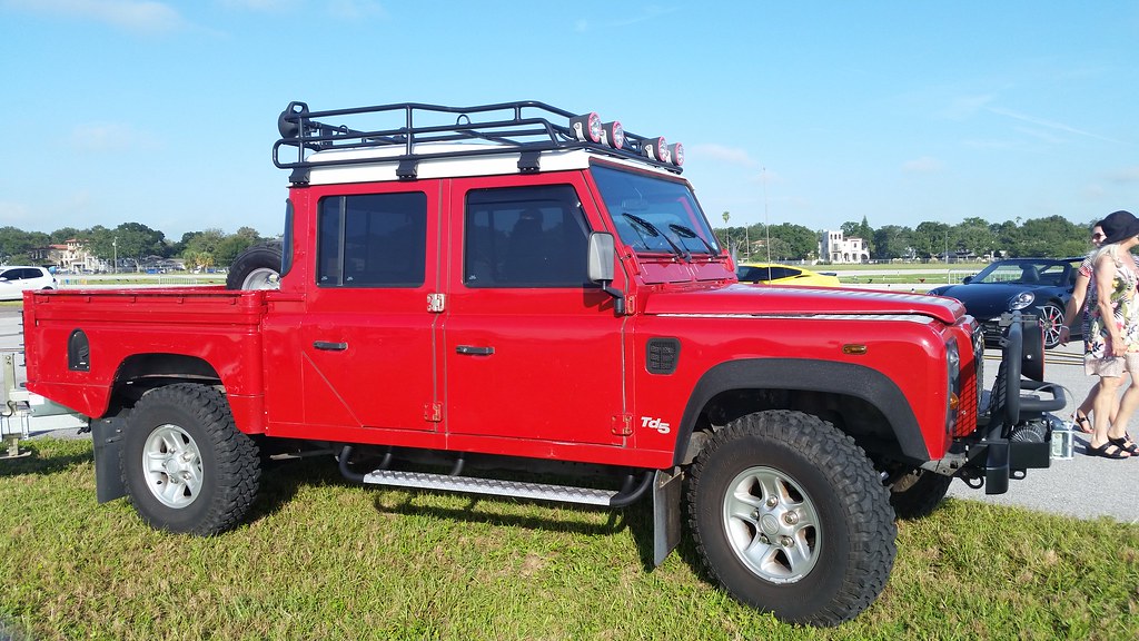 Land Rover Defender Td5 duPont Registry Cars & Coffee Pete… Flickr