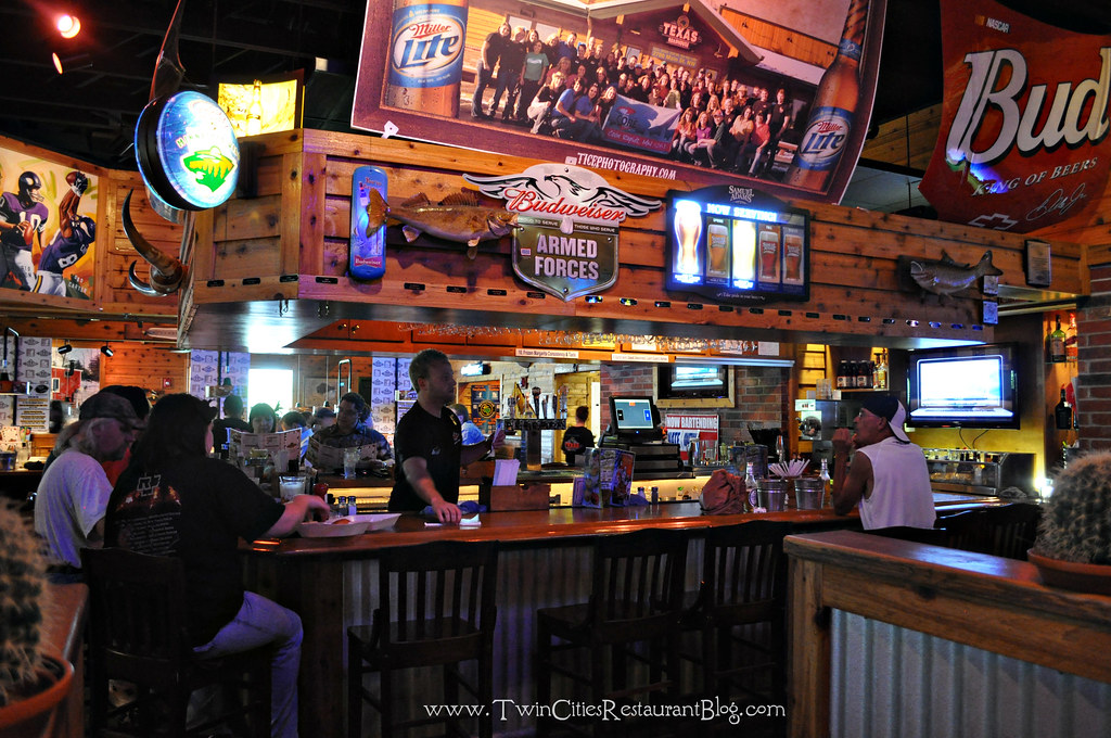 Bar Area at Texas Roadhouse Coon Rapids, MN Kristi Sauer Flickr