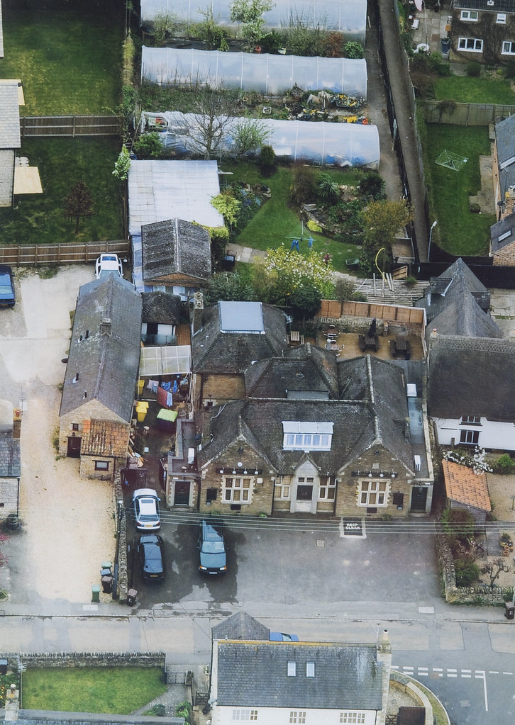 The Shoulder of Mutton Pub in Weldon, Northants c 2005 Flickr