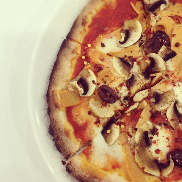 wood fire pizza nom lynnder Flickr