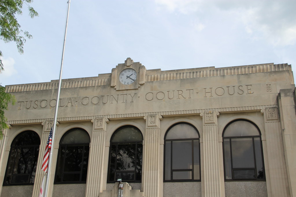 Tuscola County Courthouse (Caro, Michigan) 1933 Tuscola Co… Flickr