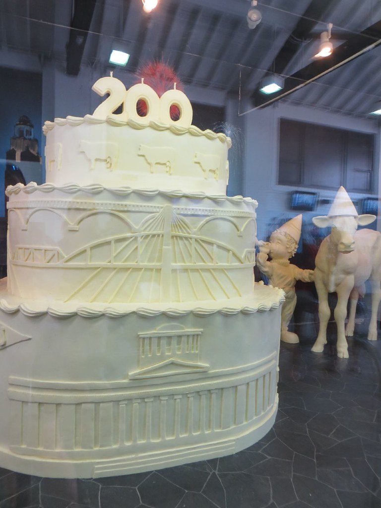 Butter Columbus 200th birthday cake I think it was 1900 lb… Flickr