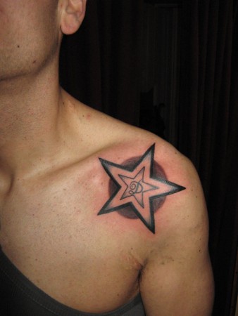 Tatuaggio-Stella | Studio Tattoo Roma The Japanese Arts Di M… | Mr. Fax | Flickr 450_x_338_jpg