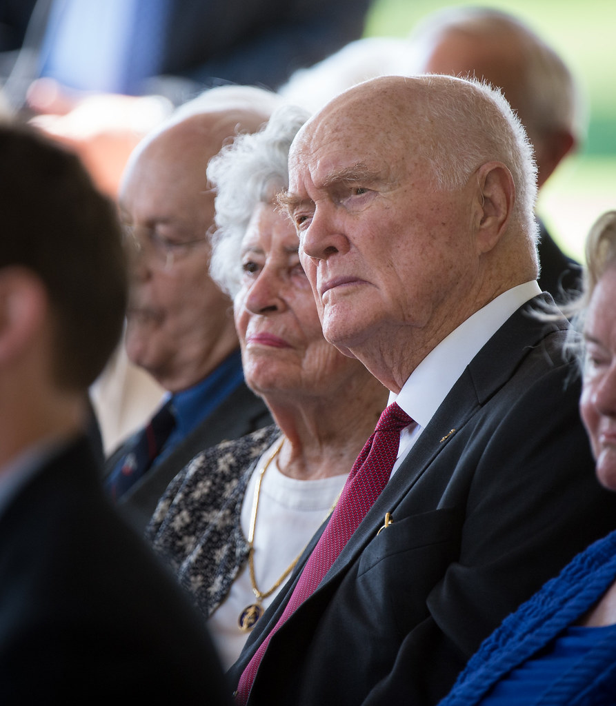 Neil Armstrong Family Memorial Service (201208310008HQ) Flickr
