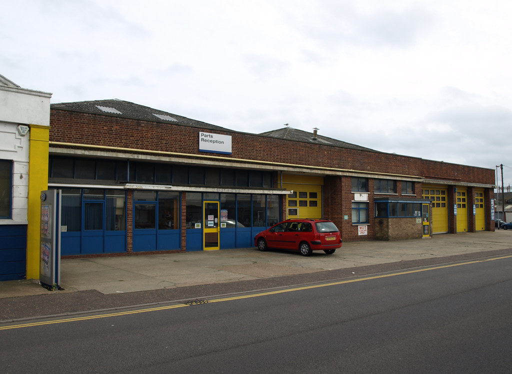 Pertwee and Back, Nelson Garage, Great Yarmouth Spottedlaurel Flickr