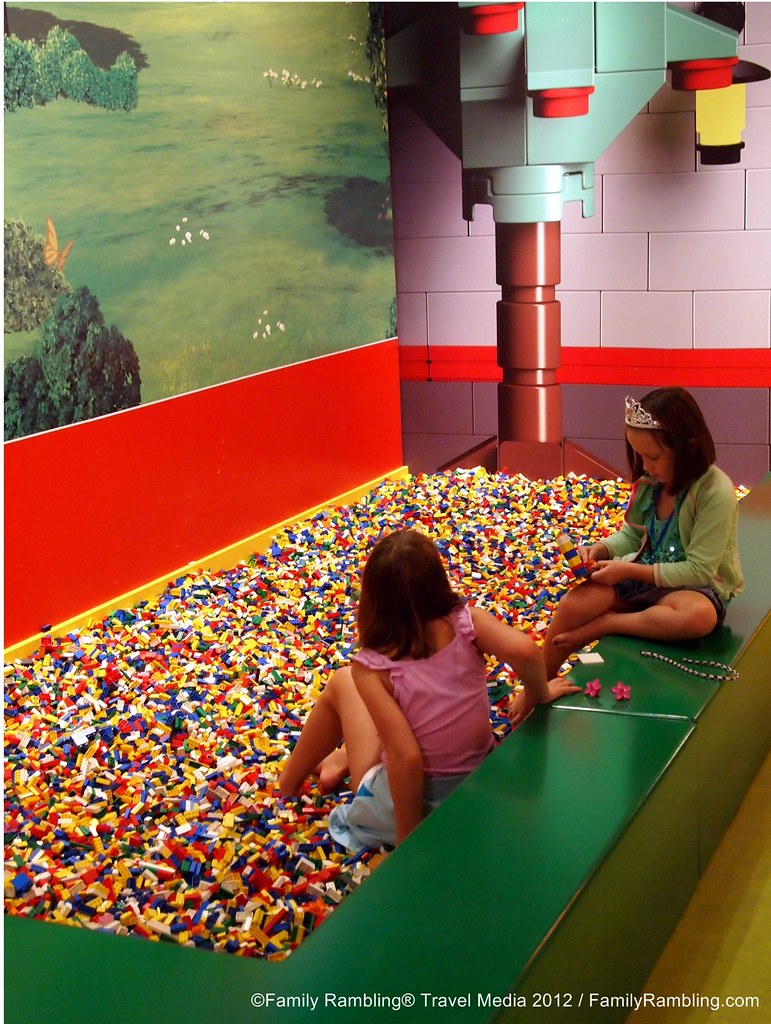 A Pool of LEGOS At LEGOLAND Discovery Center in Kansas Cit… Flickr