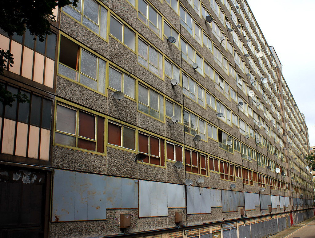 London 2012 5195 The Heygate Estate, SE17, London. The est… Flickr
