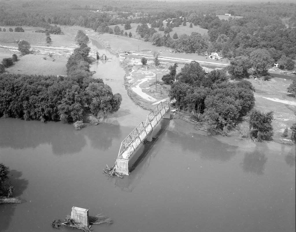 Rockfish River at Howardsville The Rt. 602 bridge over the… Flickr