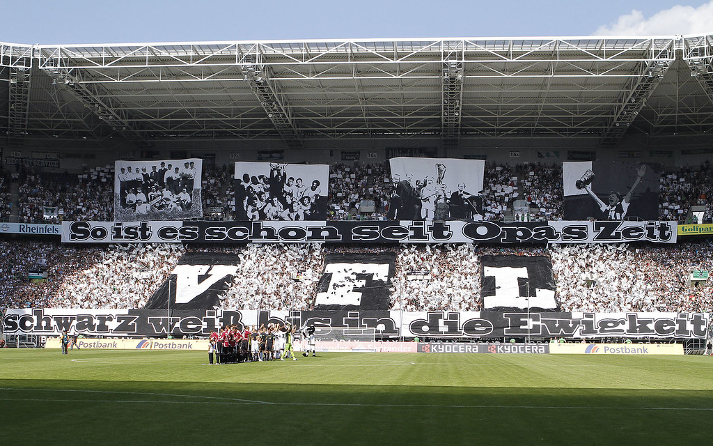 BorussiaPark, Choreo zum 110Jährigen von Borussia Mönche… Flickr