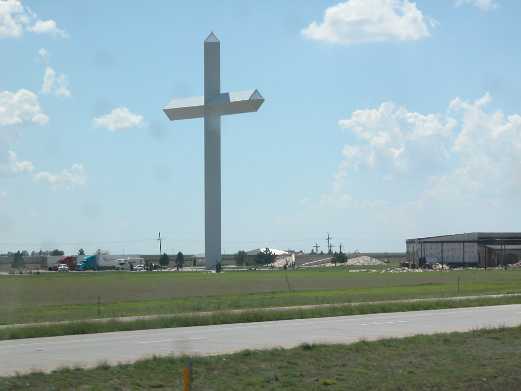 Aug302006 001 Large cross in Texas witdocc Flickr