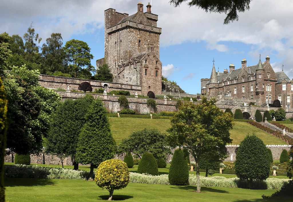 Drummond Castle (12) John 1st Lord Drummond, fared little … Flickr