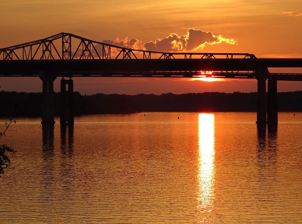 Tennessee River sunset, Ditto Landing, Huntsville, AL, USA… Flickr