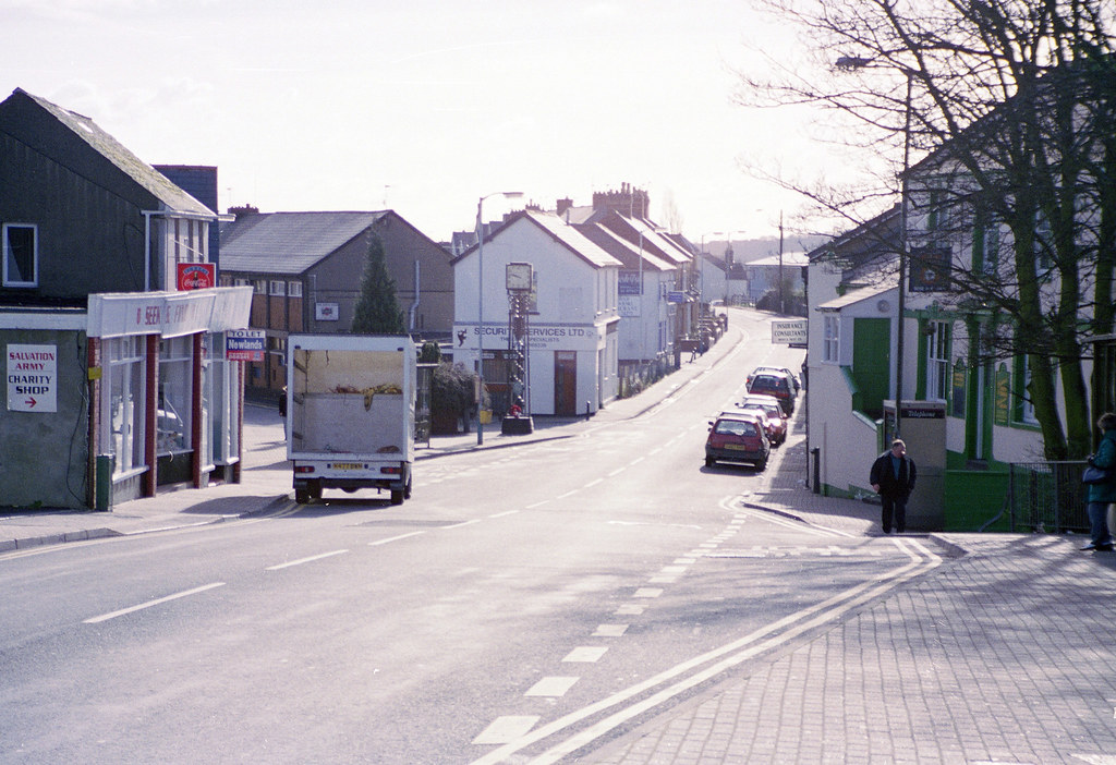 Victoria Street, Cwmbran Spring 1998 The Salvation Army ch… Flickr