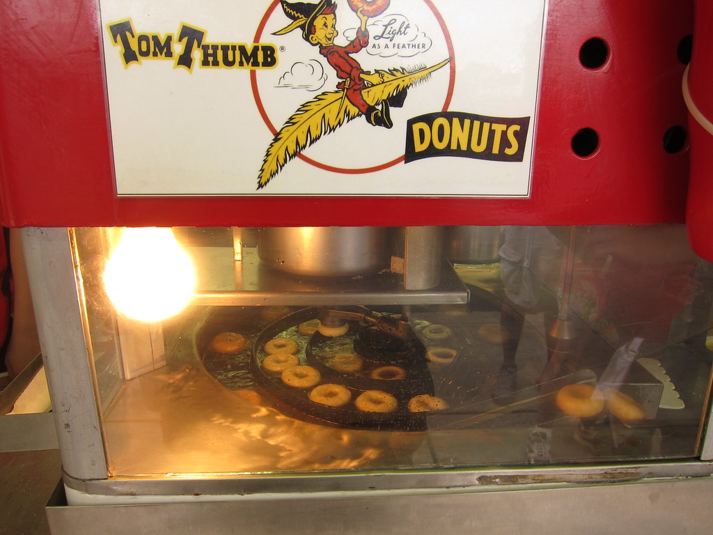 Minnesota State Fair 2012 Mini Donuts! agoodappetite.blogs… Flickr