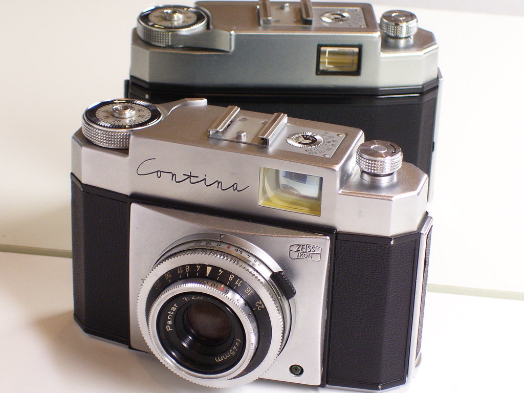 Zeiss ikon Contina The Contina 1c is a 35mm viewfinder cam… Flickr