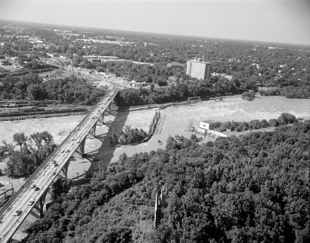 Lee Bridge after Hurricane Agnes The Robert E. Lee Memoria… Flickr