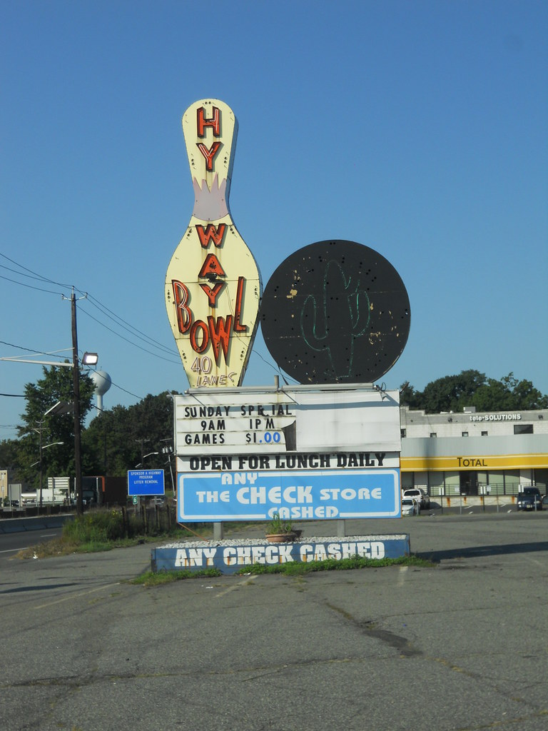 Hy Way Bowl Route 22 west, Union, N.J., with the once "Wor… Flickr