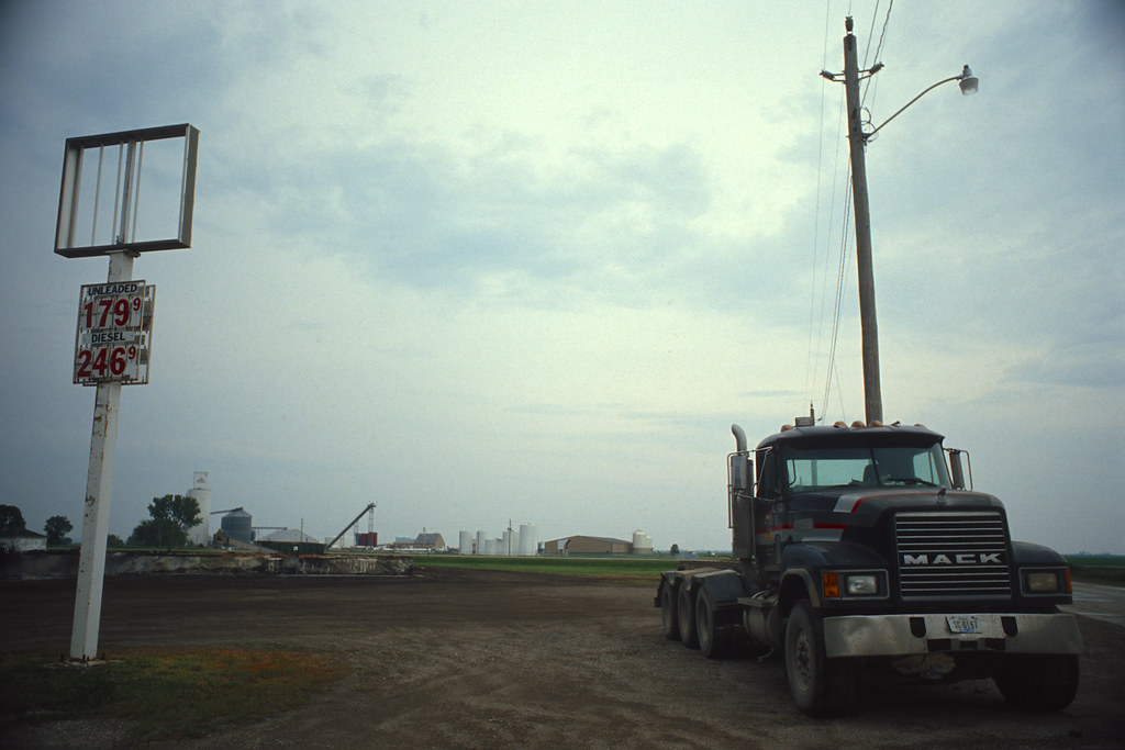 Mack Truck, Hornick Hornick, IA Nikon F NikkorH Auto 28mm… Flickr