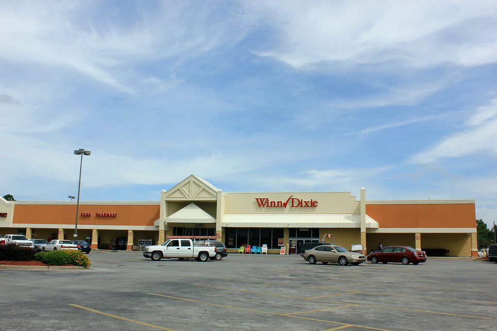 IMG_3641 Winn Dixie 481 on the corner on US HWY 231 North… Flickr