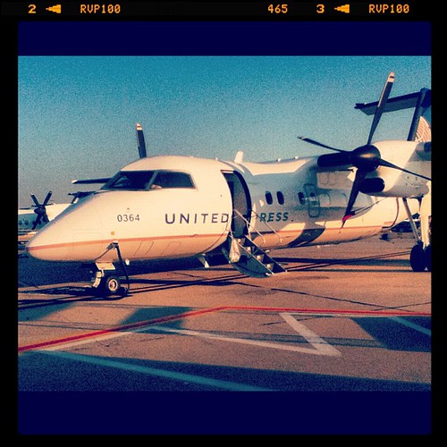 United Express Bombardier Dash 8 Q200 Jason Lowe Flickr