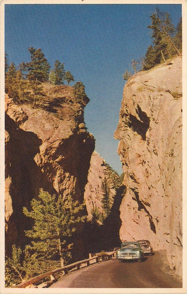 Postcard Sinclair Canyon, c. early1950s "SINCLAIR CANYON… Flickr