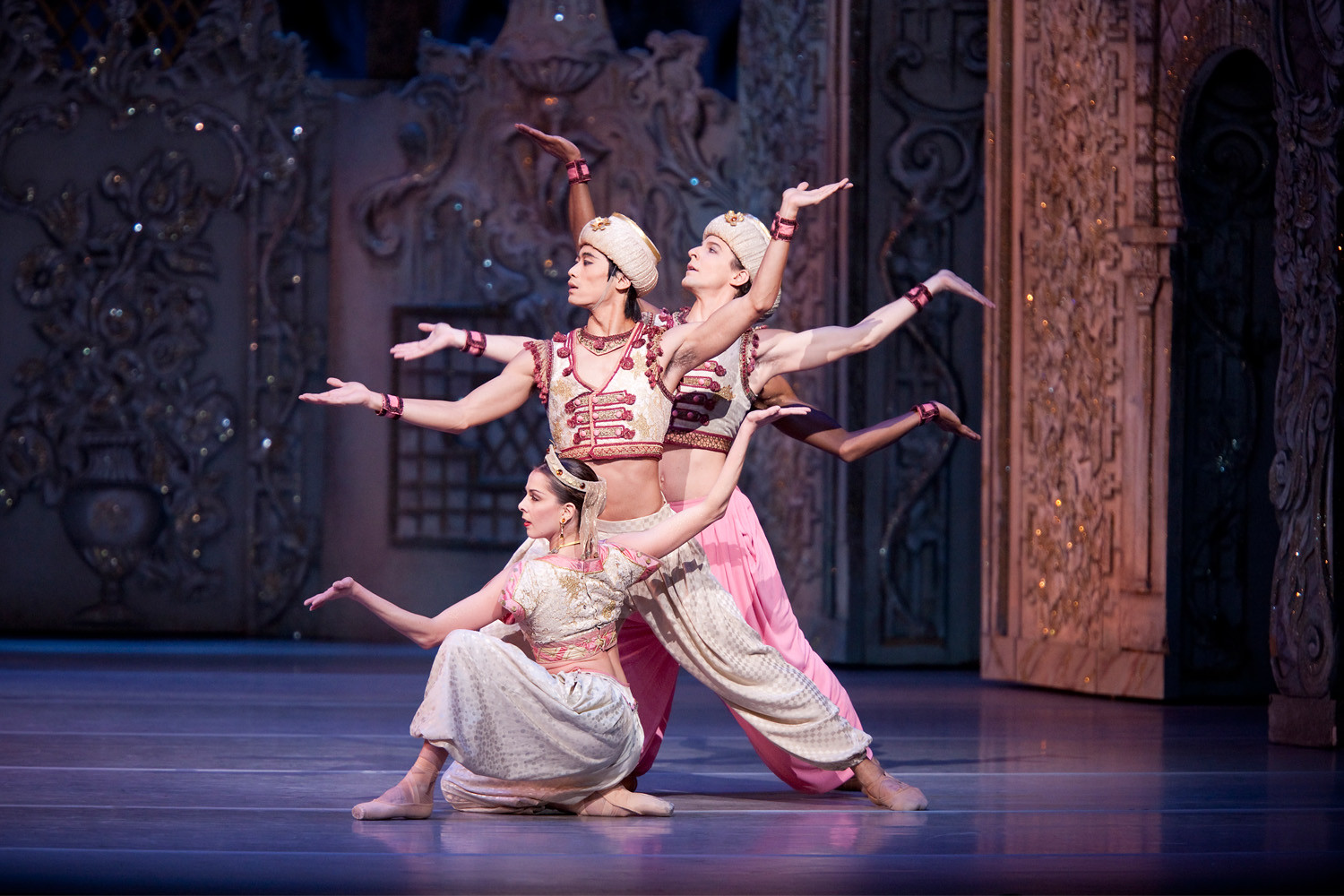 Laura McCulloch, Ryoichi Hirano and Johannes Stepanek in the Arabian